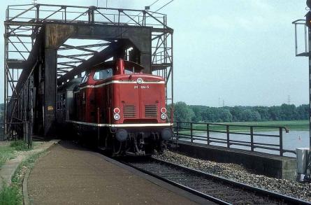 01.06.1984 Karlsruhe alte Rheinbrücke