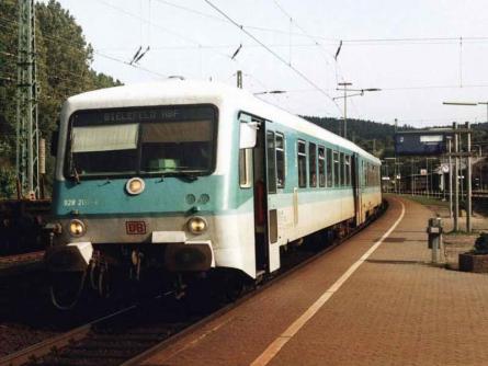 13.10.2001 Bahnhof Altenbeken