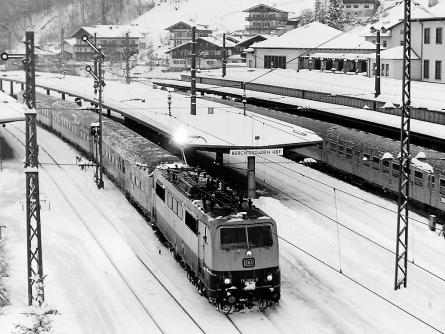 09.01.1982 Ausfahrt Berchtesgadener Bahnhof